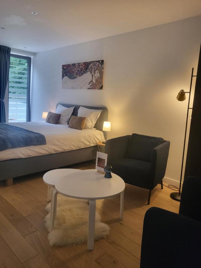 Table Et Chambre Particuliere Mons Exteriör bild